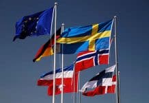 Różaniec w różnych językach Flagi